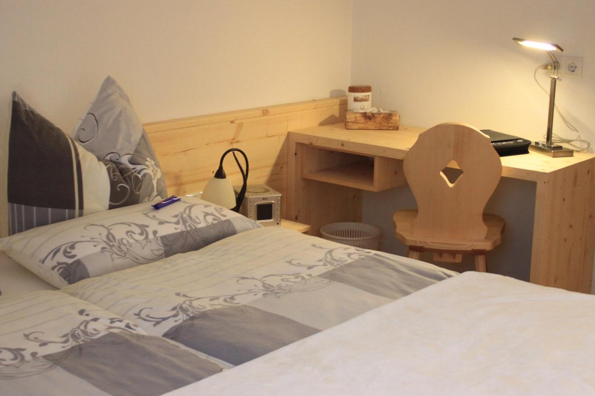 Gaestehaus Waldrand Garni Wiesing Bagian luar foto