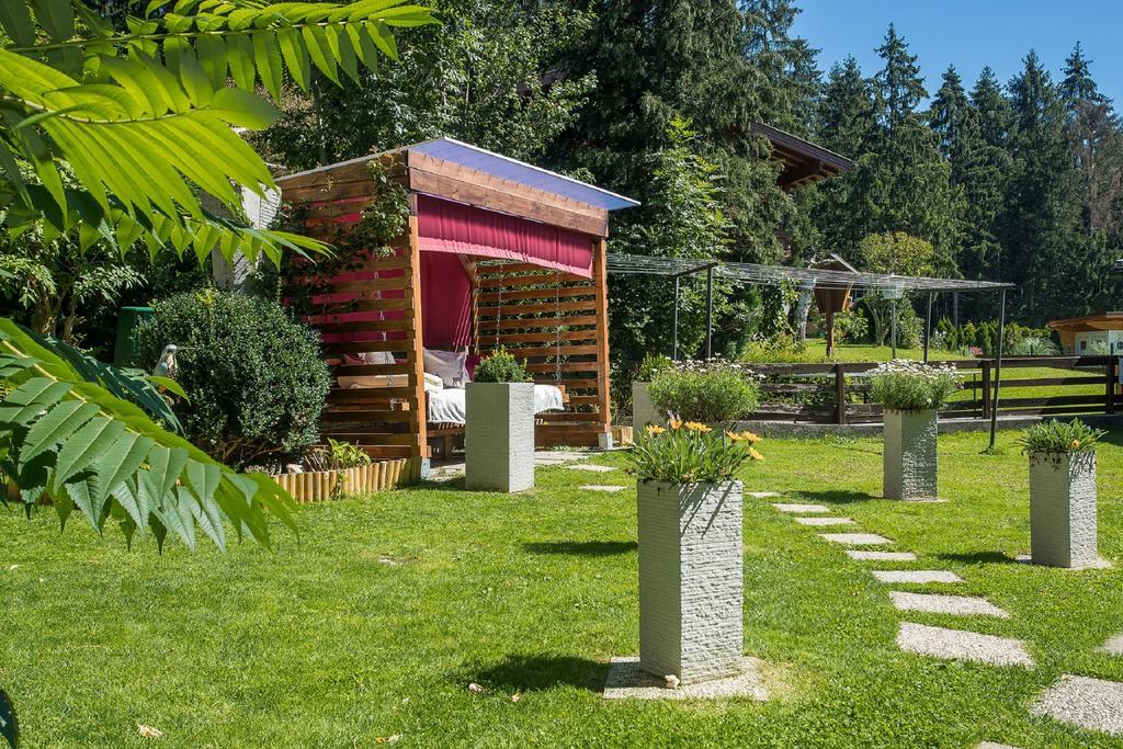 Gaestehaus Waldrand Garni Wiesing Bagian luar foto