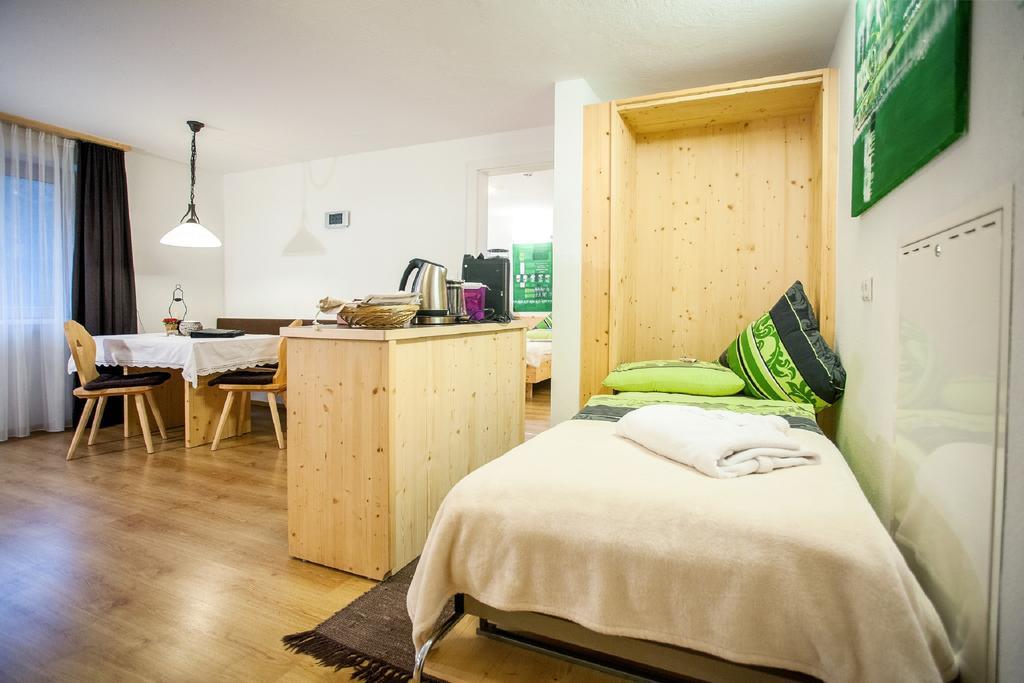 Gaestehaus Waldrand Garni Wiesing Bagian luar foto