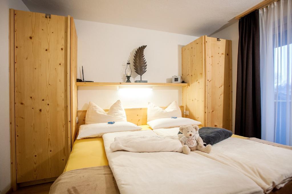 Gaestehaus Waldrand Garni Wiesing Bagian luar foto