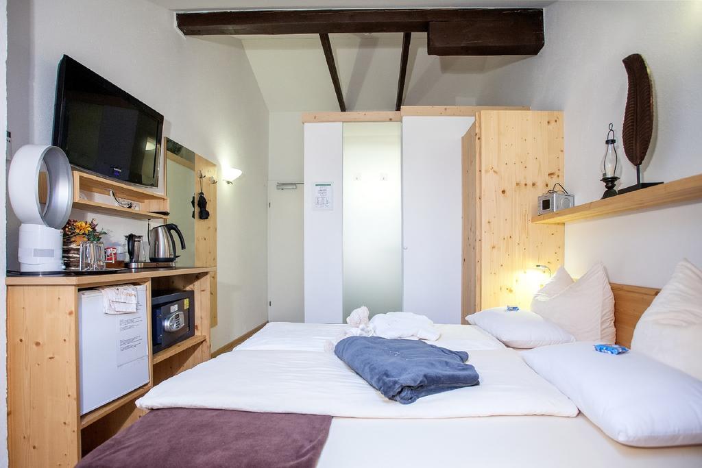 Gaestehaus Waldrand Garni Wiesing Bagian luar foto